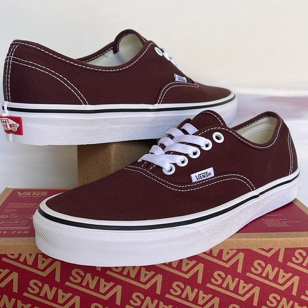 Vans WMNS Authentic
Color Theory Bitter Chocolate 
VN000BW57YO
Sneakers - Picture 9 of 16